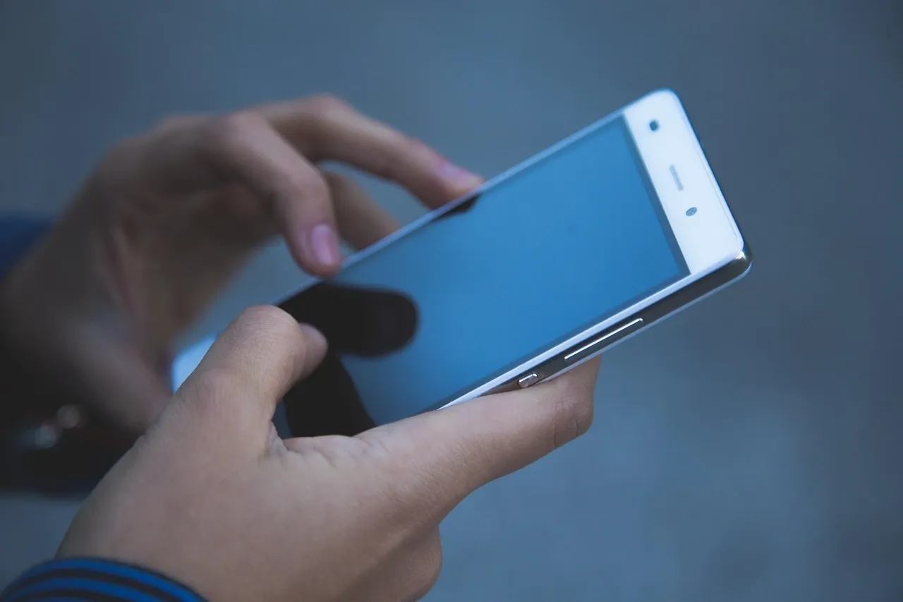 Social video discovery